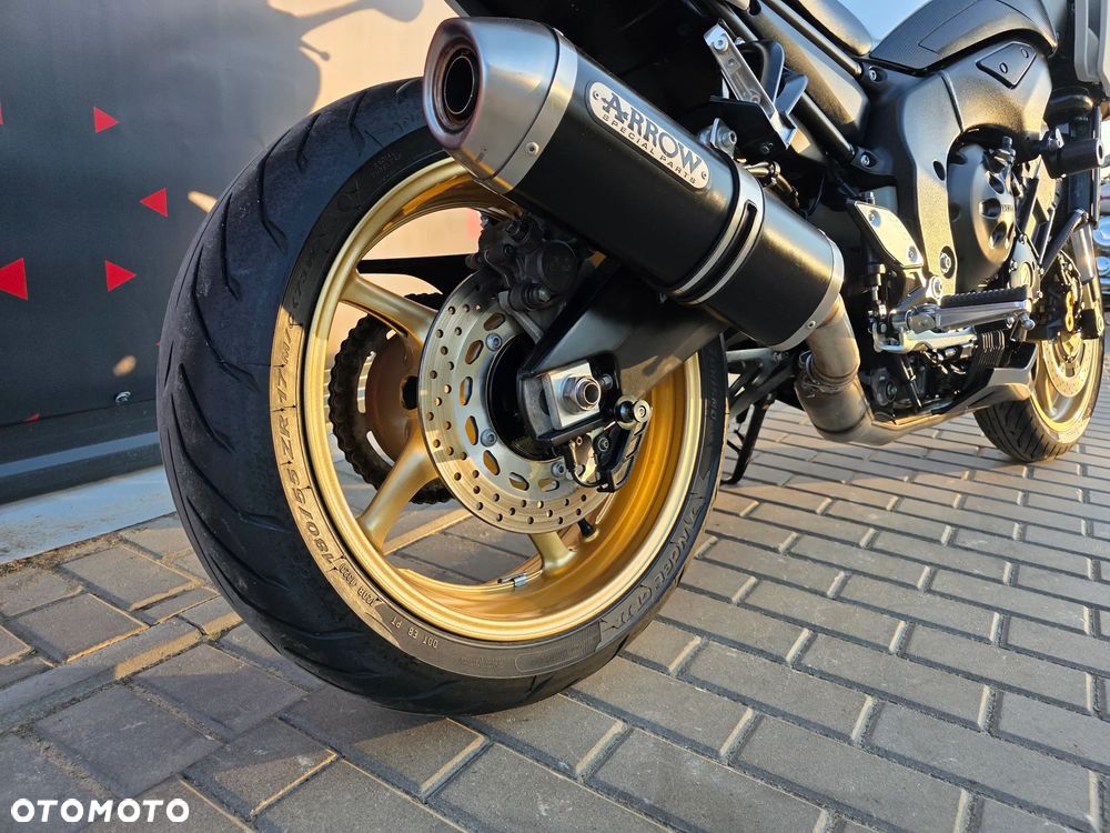 Yamaha FZ8 - 7