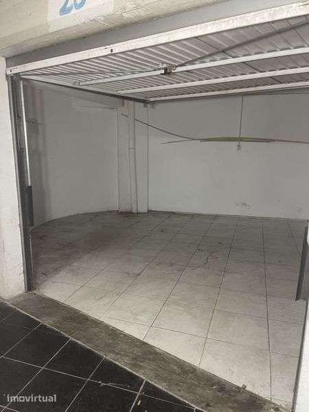 Garagem Box Queluz 55m2 - Grande imagem: 2/6