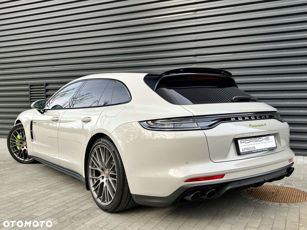 Porsche Panamera - 4