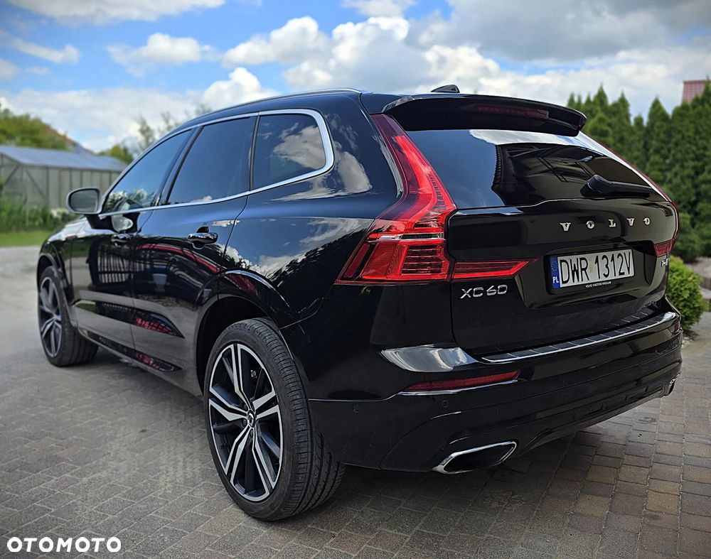 Volvo XC 60 T6 AWD R-Design - 4