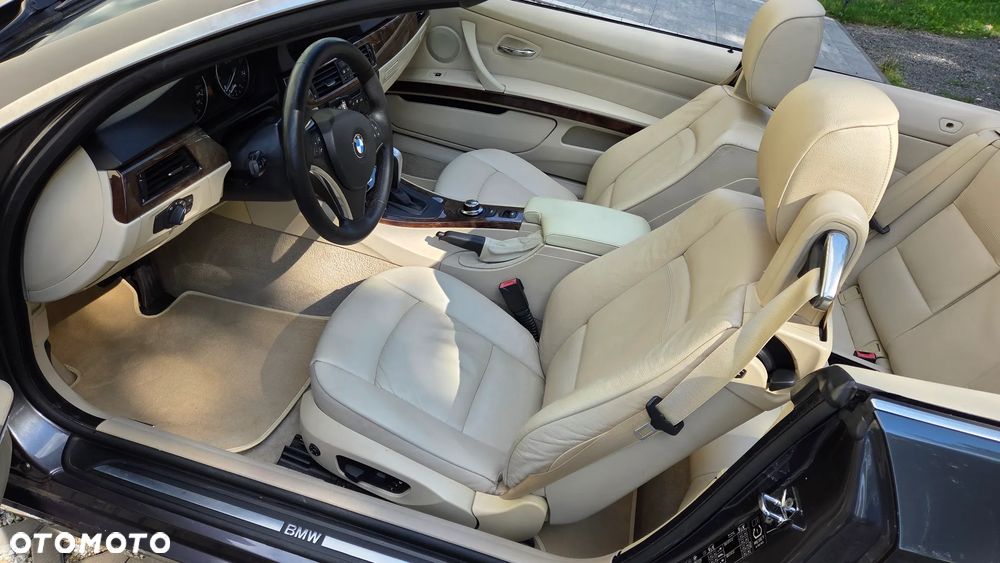 BMW Seria 3 320i Edition Exclusive - 14
