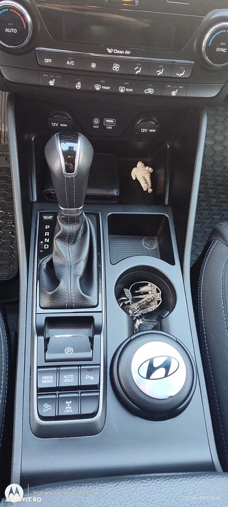 Hyundai Tucson 2.0 CRDI 4WD Automatik Style - 11