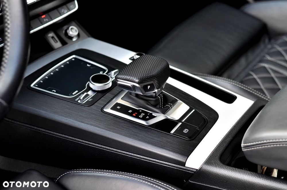 Audi Q5 40 TDI quattro S tronic S line business - 23