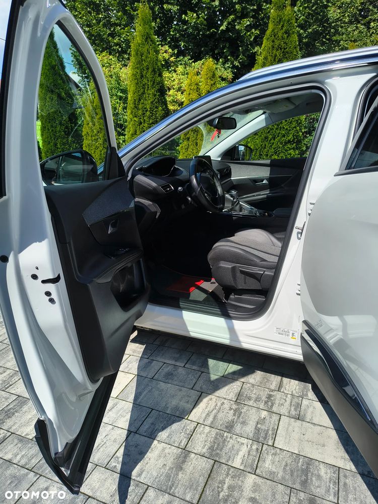 Peugeot 3008 1.5 BlueHDi Allure S&S - 5
