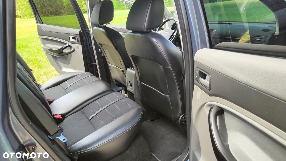 Ford Kuga 2.0 TDCi Titanium FWD - 30