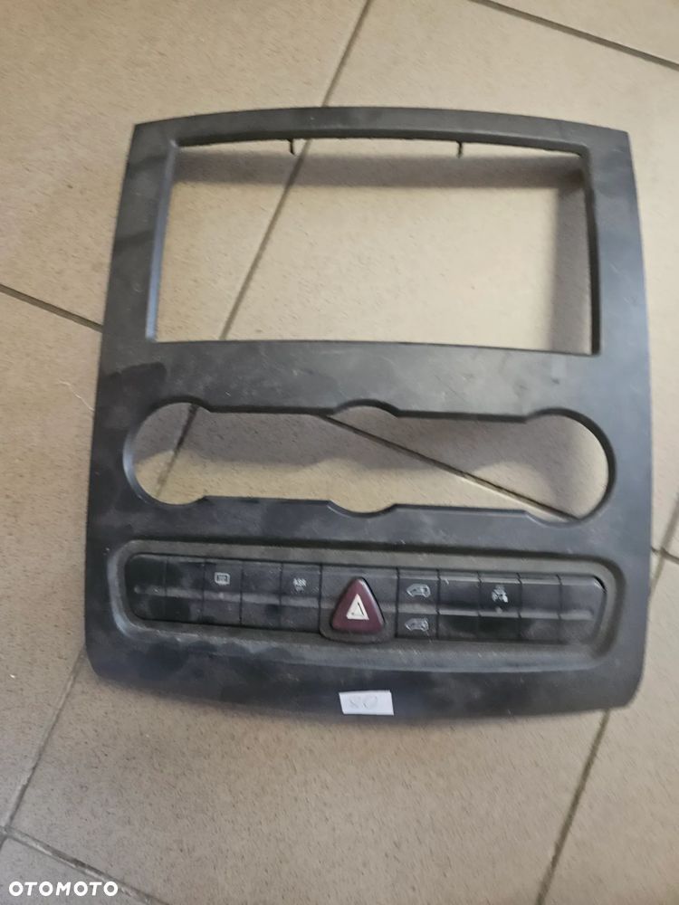 RAMKA KONSOLI PANEL Mercedes Sprinter W906 A9066800017 - 1