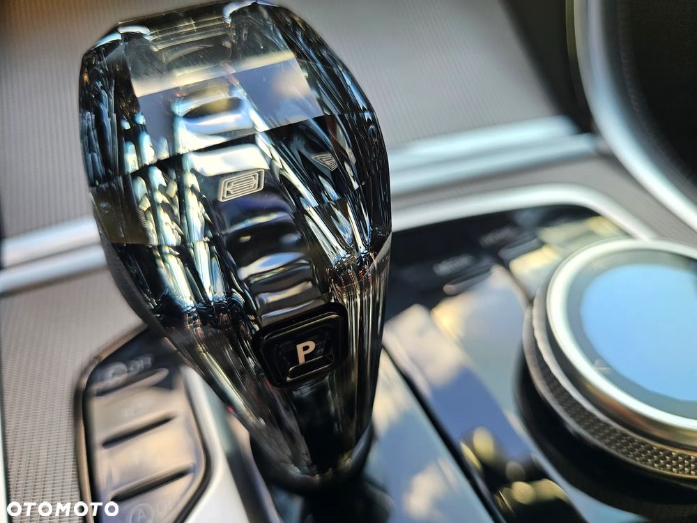 BMW Seria 8 840i - 6