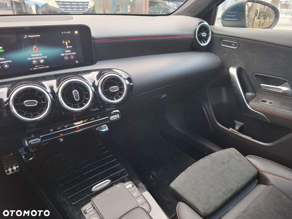 Mercedes-Benz Klasa A 200 Edition 1 - 25
