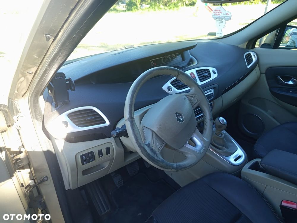 Renault Scenic 1.9 dCi Bose Edition - 30