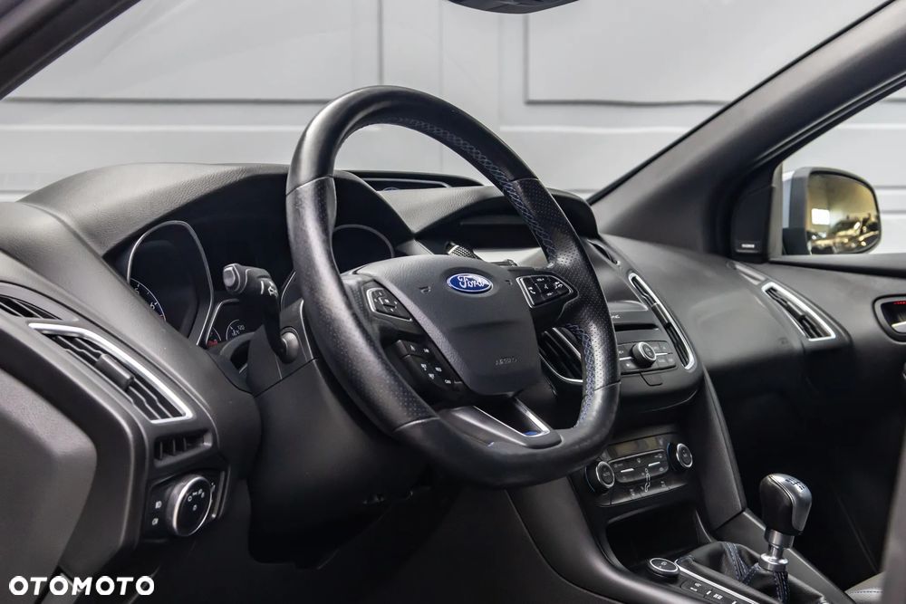 Ford Focus - 20