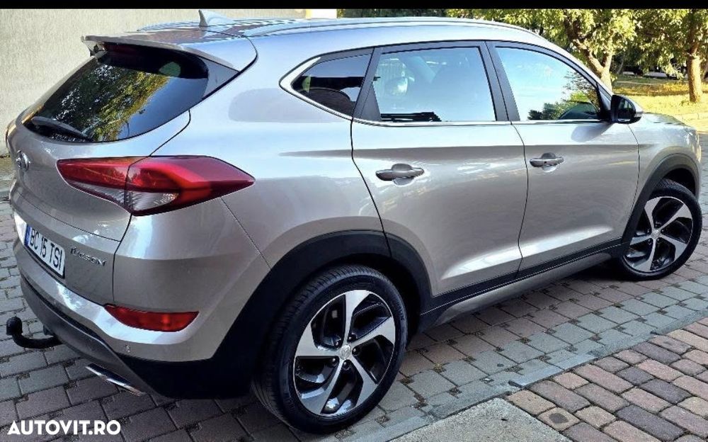 Hyundai Tucson - 2