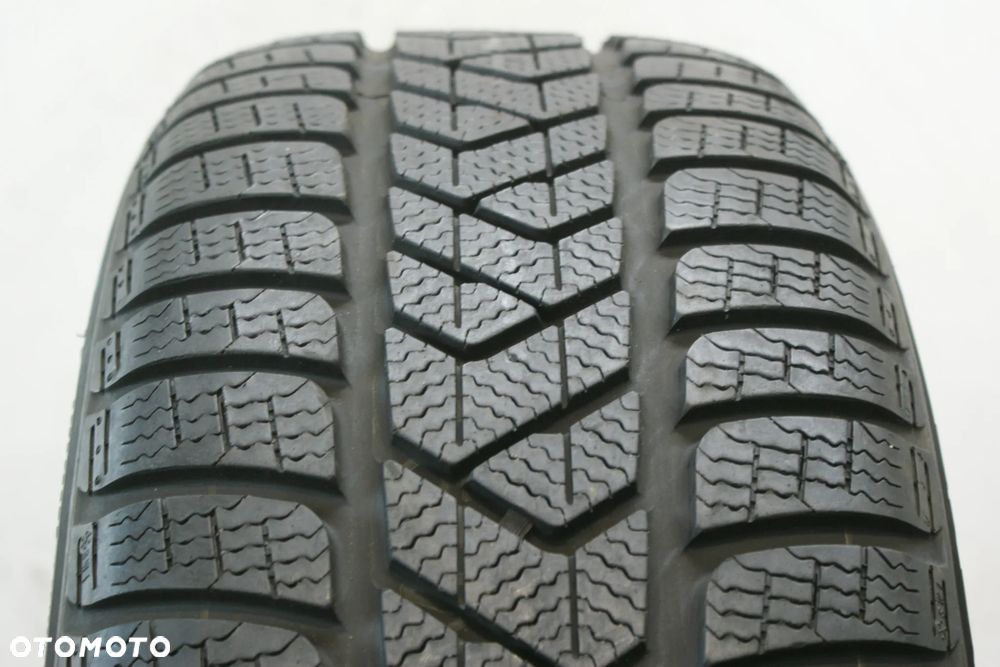 225/50R17 PIRELLI WINTER SOTTOZERO 3 , 6,6mm B3763 - 1