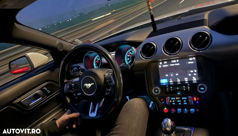 Ford Mustang 2.3 Eco Boost Aut. - 7