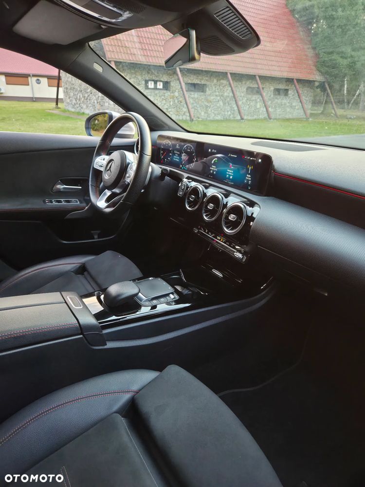 Mercedes-Benz Klasa A 180 AMG Line 7G-DCT - 16