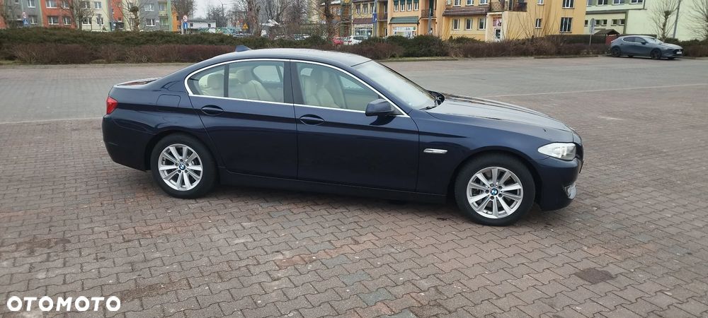 BMW Seria 5 525d - 4