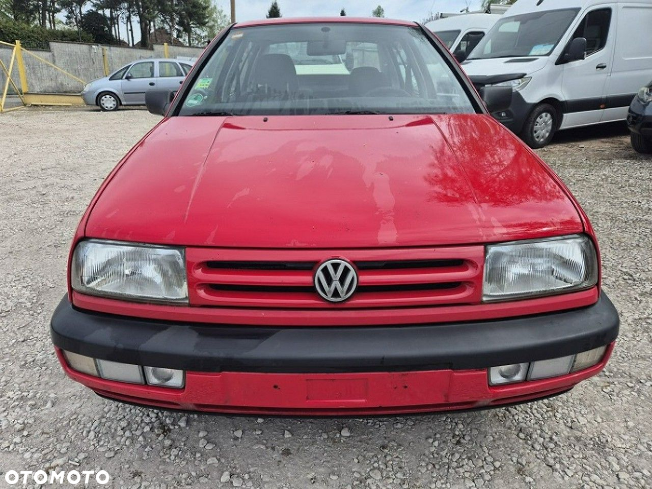 Volkswagen Vento - 4