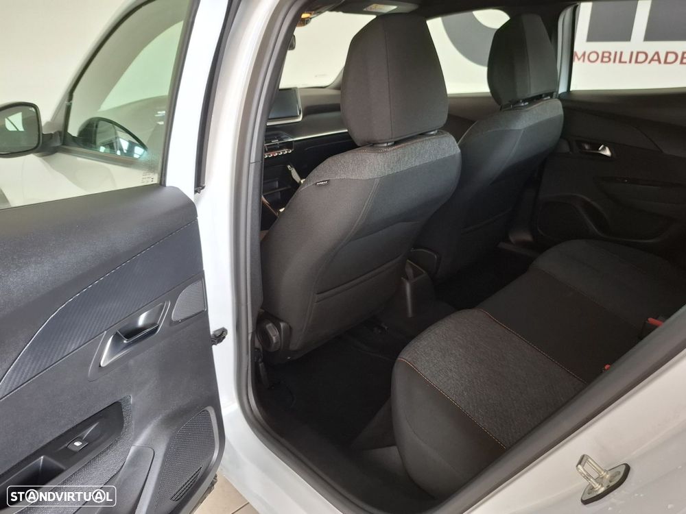 Peugeot 2008 1.2 PureTech Style - 9