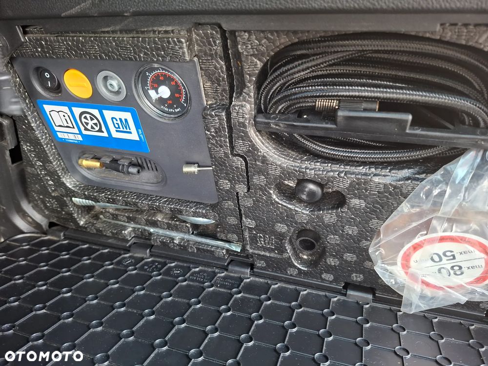 Opel Meriva - 21