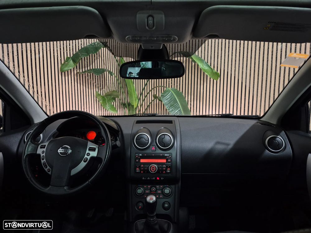 Nissan Qashqai 1.5 dCi Tekna Premium Pele Preta 17 - 10