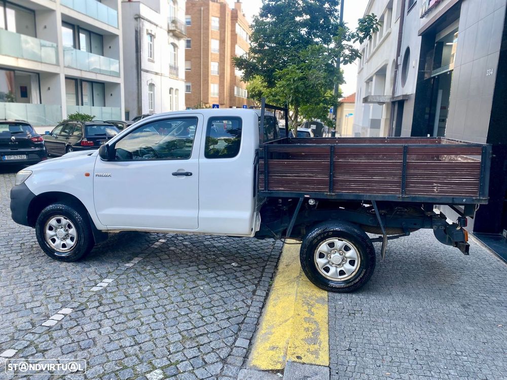 Toyota Hilux 2.5 D-4D 2WD CE - 9