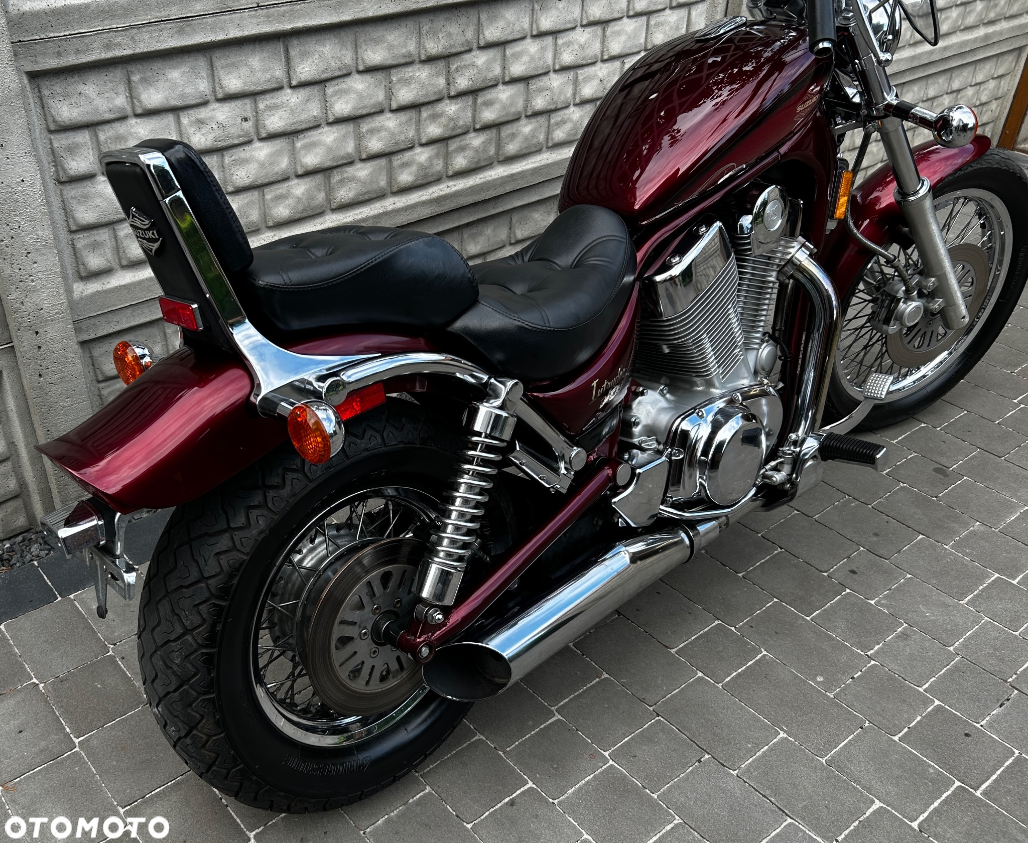 Suzuki Intruder - 4