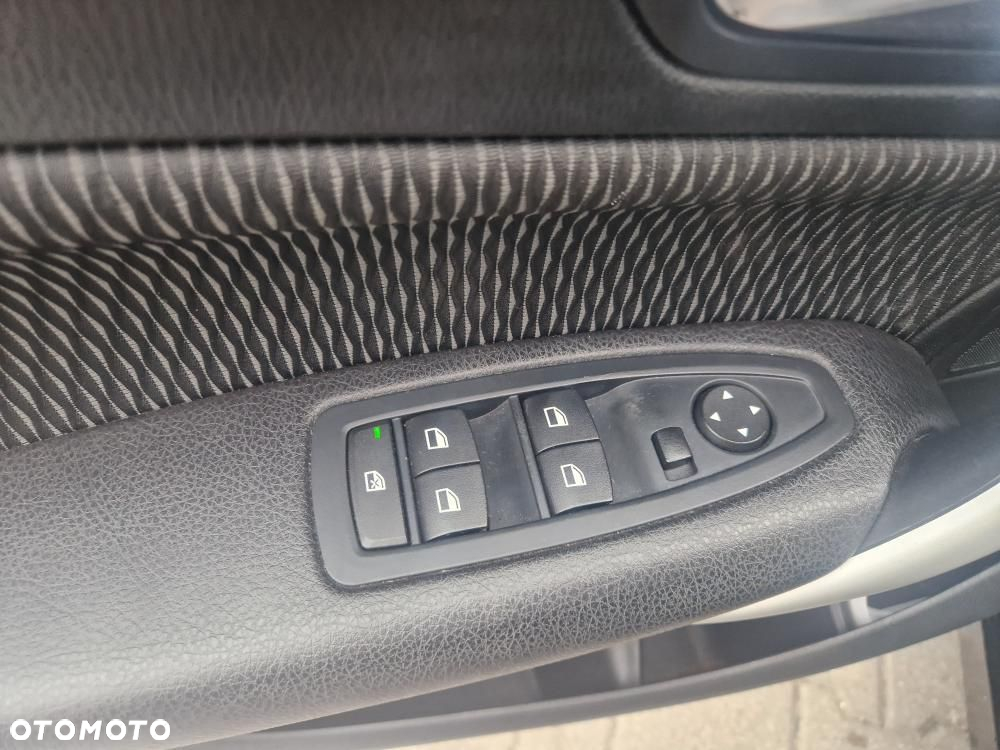 BMW Seria 1 114i - 10