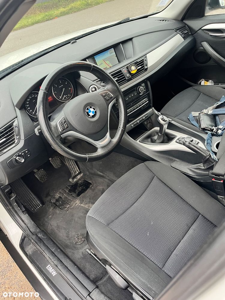 BMW X1 sDrive16d xLine - 13