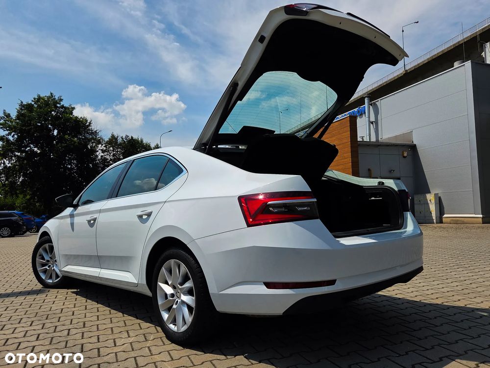 Skoda Superb 2.0 TDI SCR 4x4 Style DSG - 17