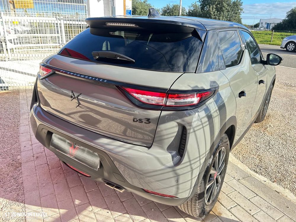 DS DS3 1.2 PureTech Performance Line EAT8 - 4