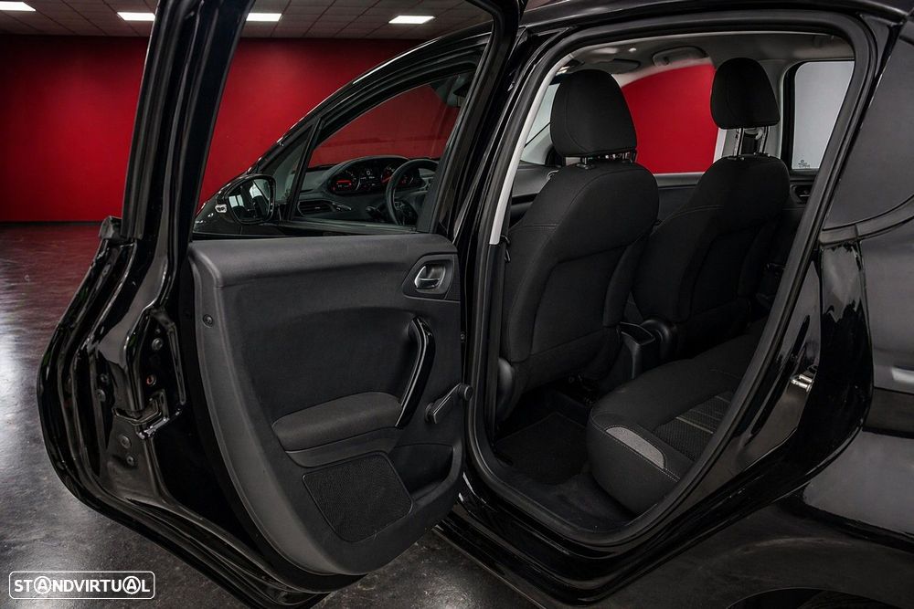 Peugeot 208 1.2 PureTech Active - 8