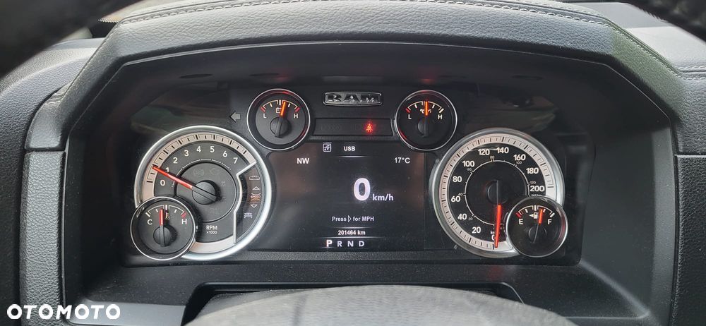 Dodge RAM - 32