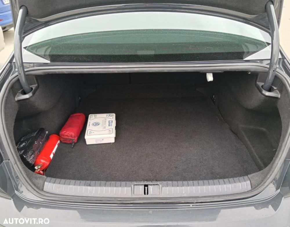 Volkswagen Passat 1.5 TSI ACT OPF Advance - 14