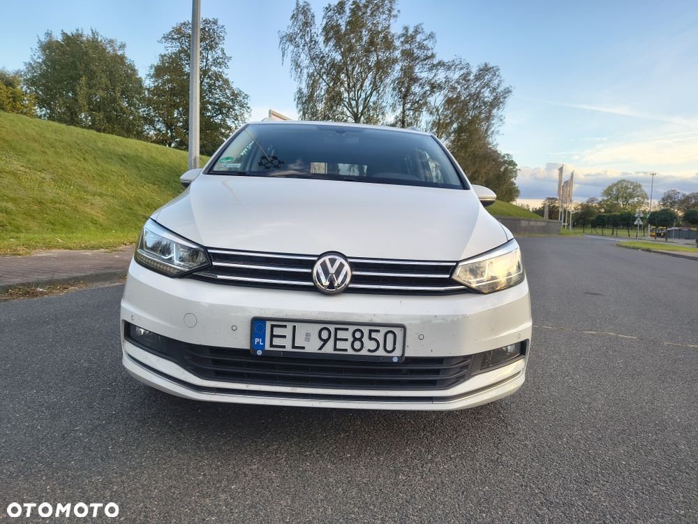Volkswagen Touran - 4