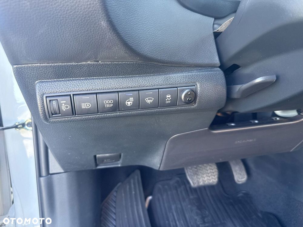 Toyota Corolla 1.8 Hybrid Comfort - 24