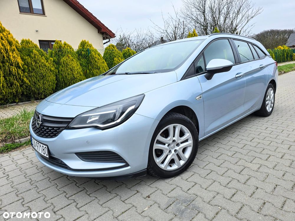 Opel Astra 1.0 T Essentia S&S - 1