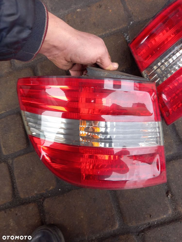 Lampa tylna mercedes b klasa 07r bez uszkodzeń - 3