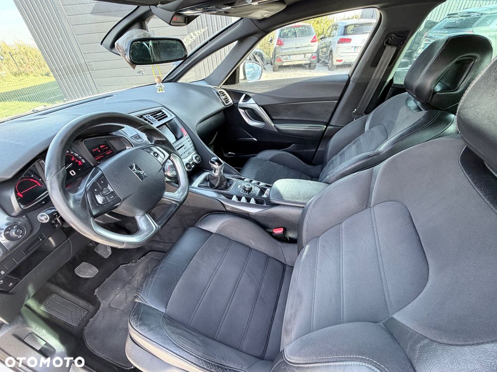 Citroën DS5 HDi 165 SoChic - 23