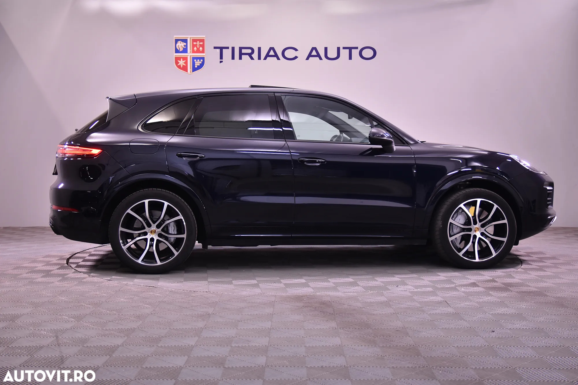 Porsche Cayenne S - 6