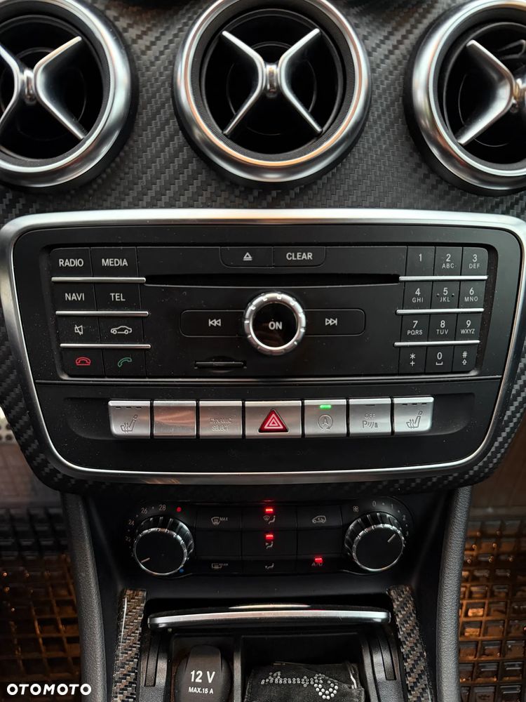 Mercedes-Benz Klasa A 220 4-Matic AMG Line - 16
