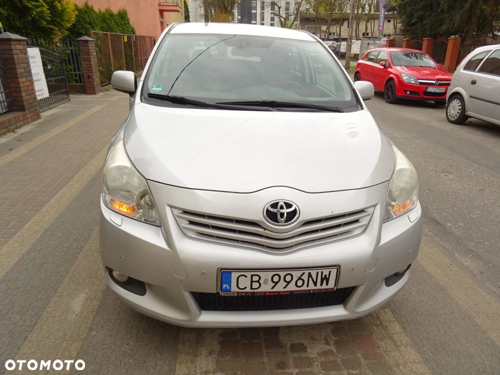 Toyota Verso 1.8 Prestige EU5 - 8
