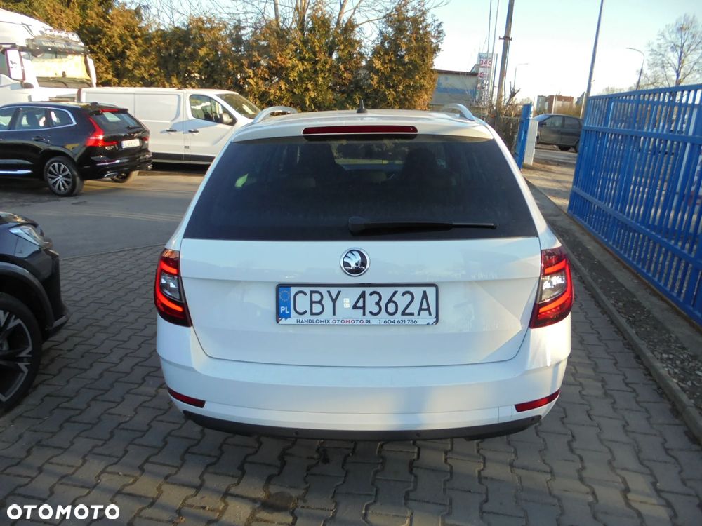 Skoda Octavia 2.0 TDI DSG Ambition - 40