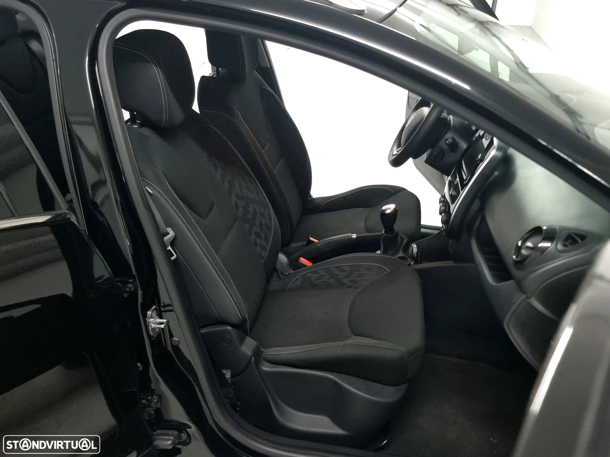Renault Clio 0.9 TCe Limited - 9