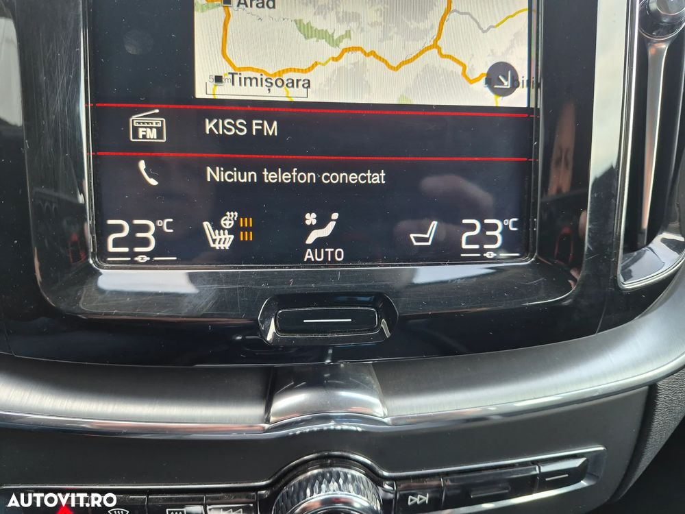 Volvo XC 60 D4 AWD Momentum - 8