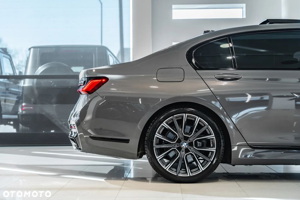 BMW Seria 7 745Le xDrive - 10