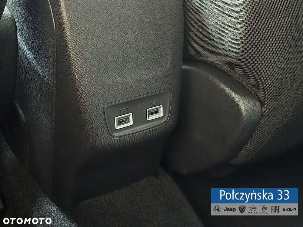 Peugeot 208 - 18