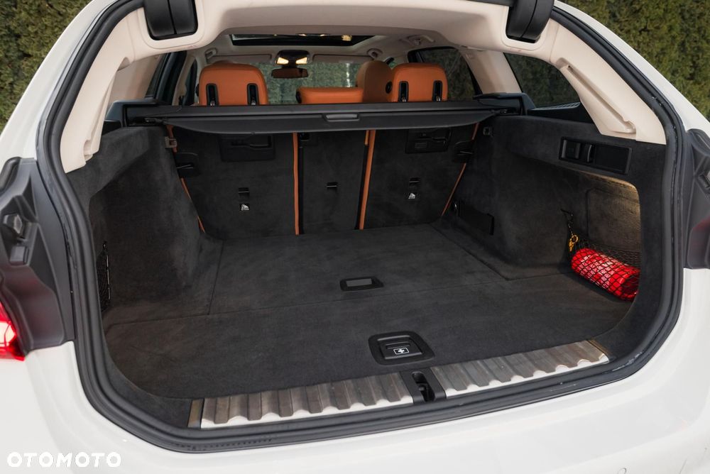 BMW Seria 3 320d Luxury Line - 37