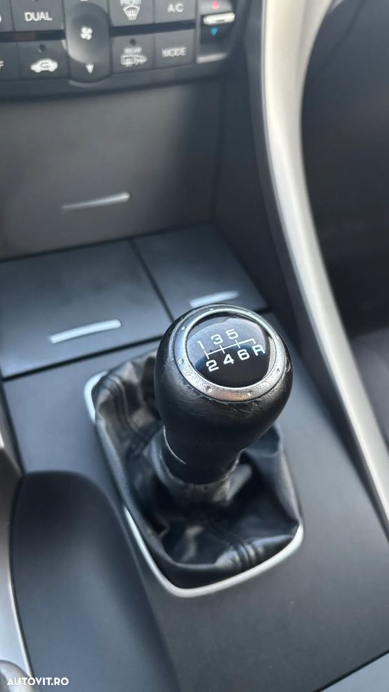 Honda Accord 2.0i Confort - 30