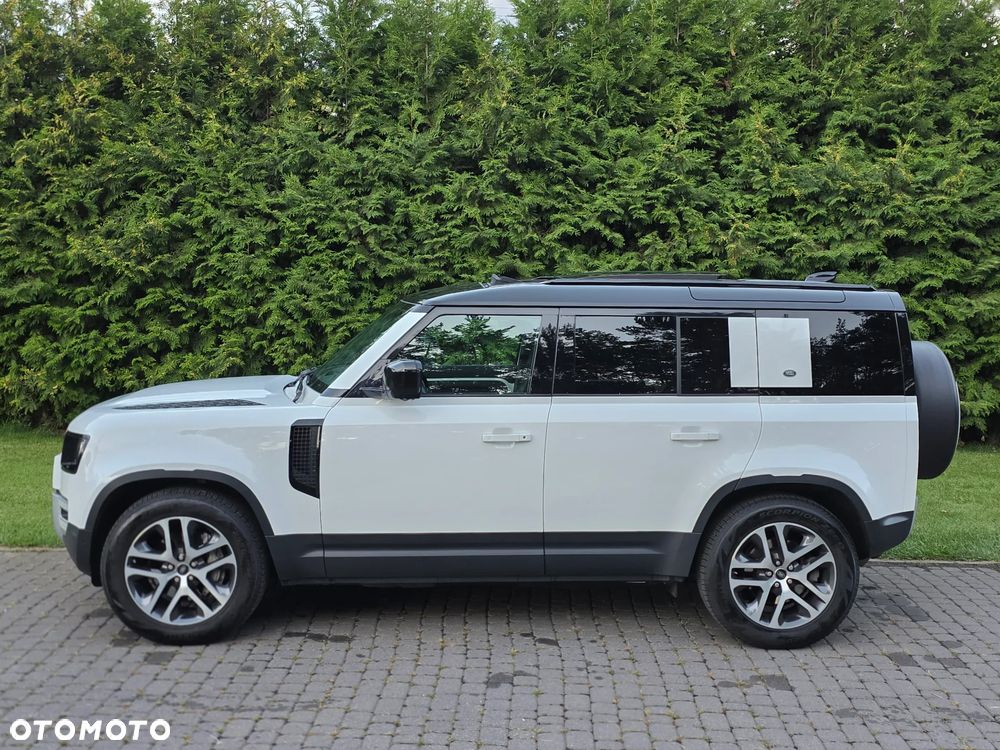 Land Rover Defender - 30