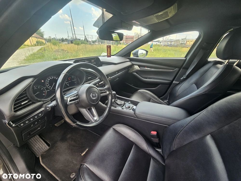 Mazda 3 2.0 mHEV Hikari - 10