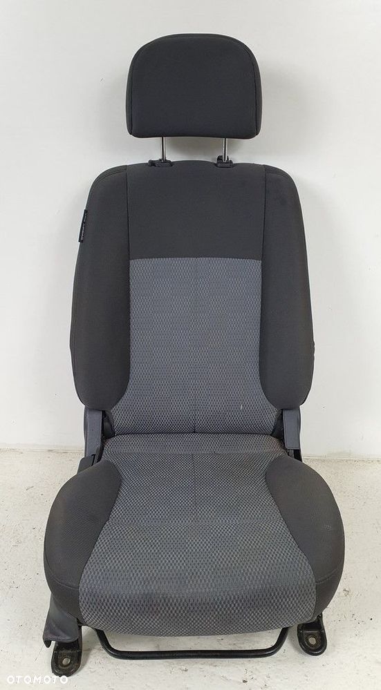 FOTEL PRAWY PRZÓD KIA PICANTO I 5D EUROPA